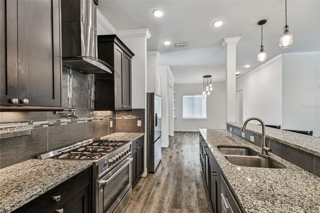 10555 LAKE BREEZE DRIVE, Seminole, FL 33772