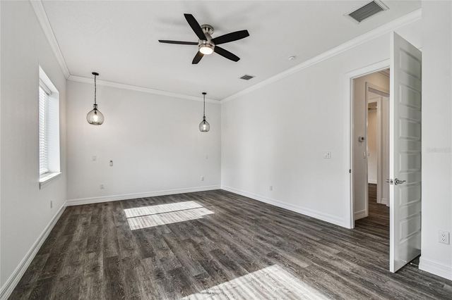 10555 LAKE BREEZE DRIVE, Seminole, FL 33772