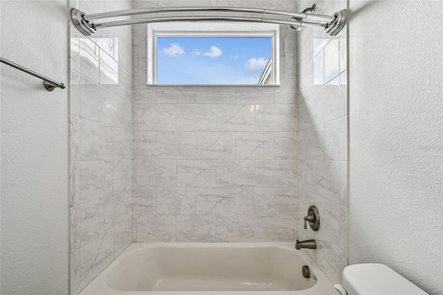 10555 LAKE BREEZE DRIVE, Seminole, FL 33772