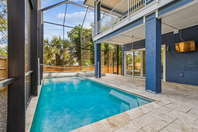 10555 LAKE BREEZE DRIVE, Seminole, FL 33772