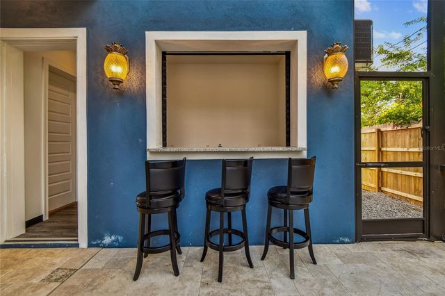 10555 LAKE BREEZE DRIVE, Seminole, FL 33772