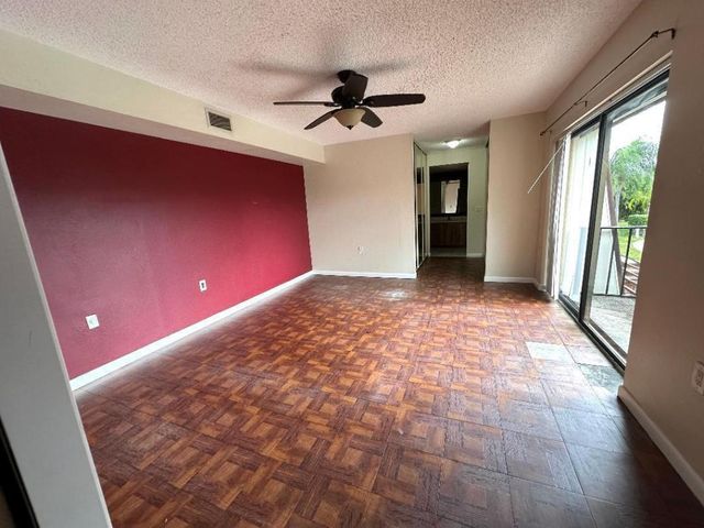 1006 10th Lane, Greenacres, FL 33463