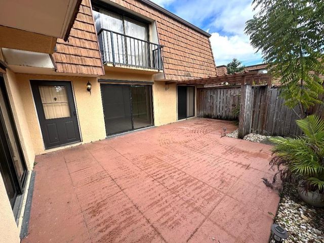 1006 10th Lane, Greenacres, FL 33463