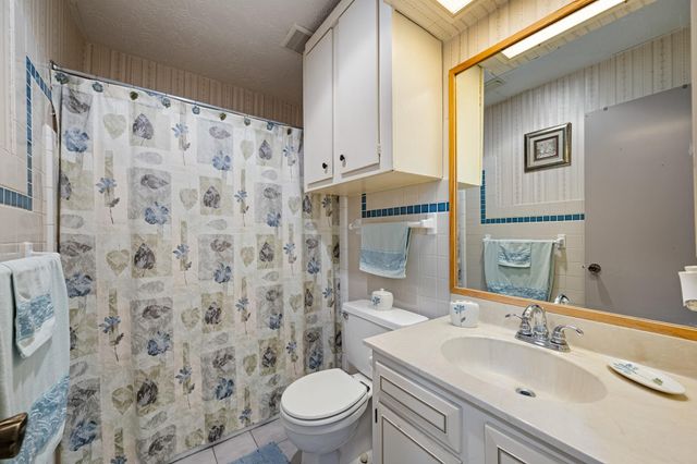 6230 Knollwest Drive, Houston, TX 77072