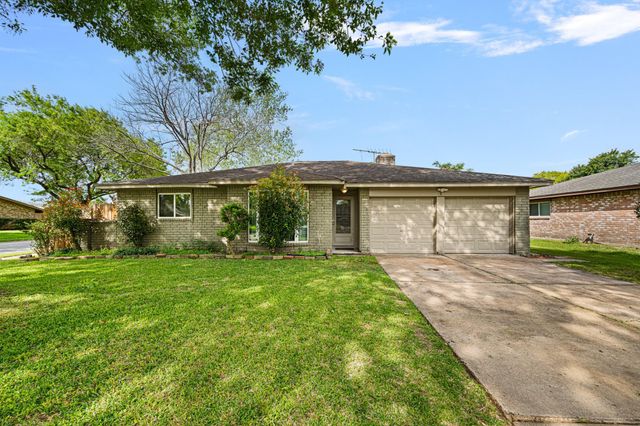 6230 Knollwest Drive, Houston, TX 77072