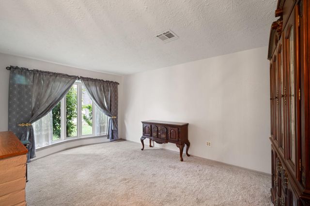 6230 Knollwest Drive, Houston, TX 77072