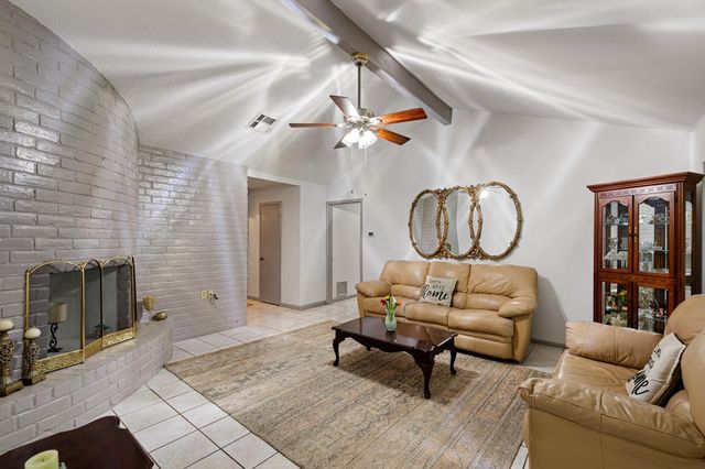 6230 Knollwest Drive, Houston, TX 77072