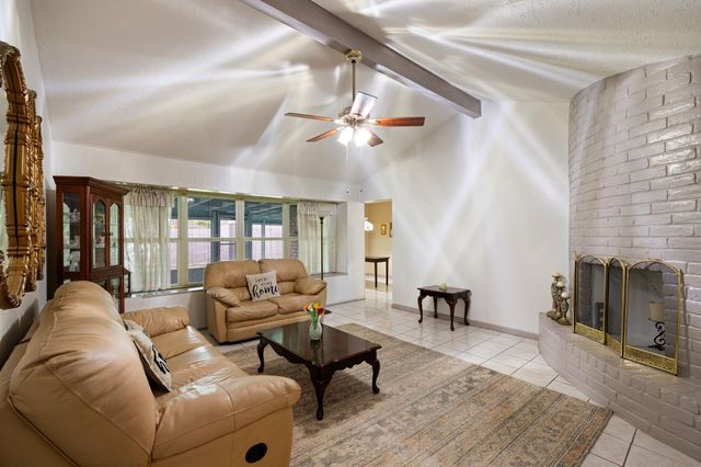 6230 Knollwest Drive, Houston, TX 77072