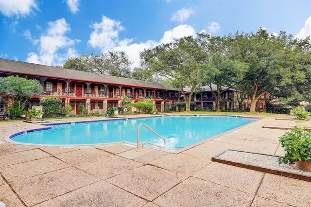 5206 Arboles Drive B3, Houston, TX 77035