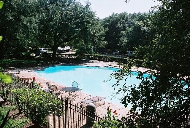 5206 Arboles Drive B3, Houston, TX 77035