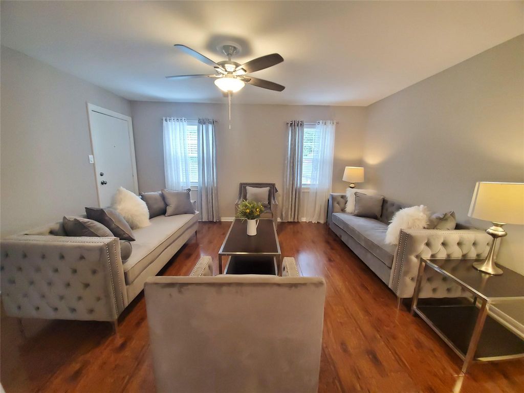 5206 Arboles Drive B3, Houston, TX 77035