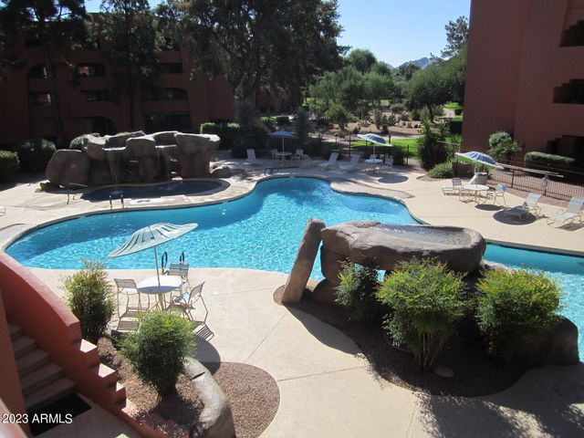 12222 N PARADISE VILLAGE Parkway 402, Phoenix, AZ 85032
