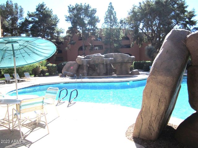 12222 N PARADISE VILLAGE Parkway 402, Phoenix, AZ 85032