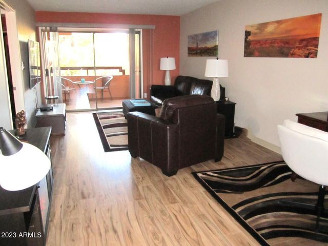 12222 N PARADISE VILLAGE Parkway 402, Phoenix, AZ 85032