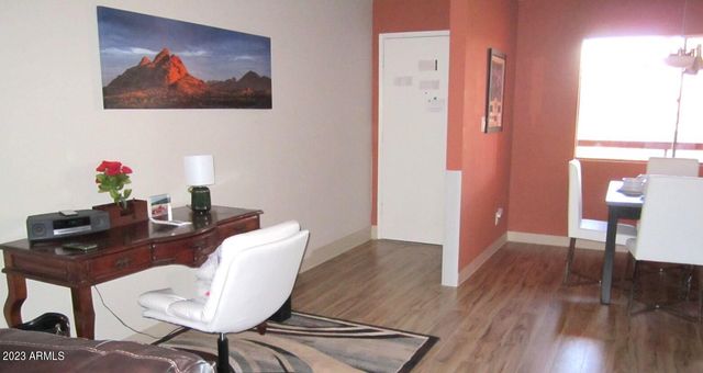 12222 N PARADISE VILLAGE Parkway 402, Phoenix, AZ 85032