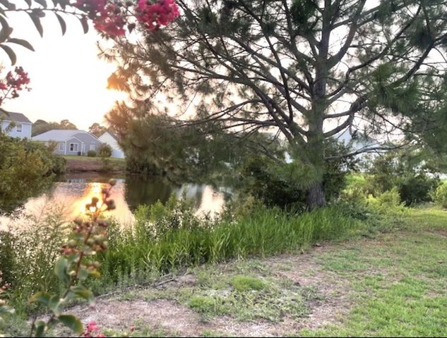 5033 Wickalow Way, Myrtle Beach, SC 29579