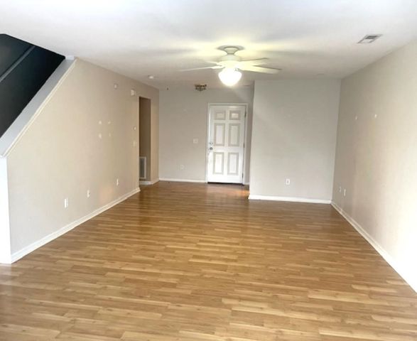 5033 Wickalow Way, Myrtle Beach, SC 29579