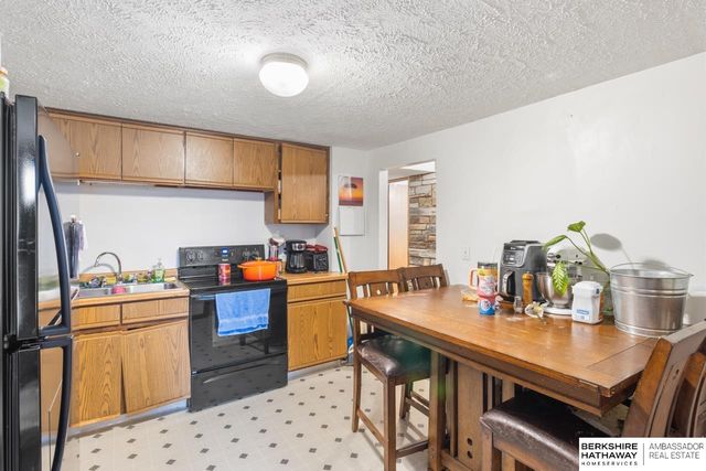 5427 S 48 Avenue, Omaha, NE 68117