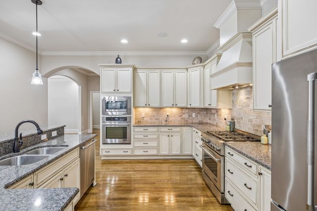 4001 Wallace Ln, Nashville, TN 37215