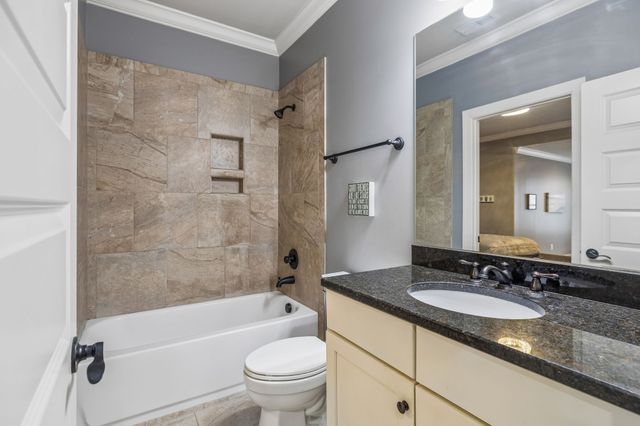 4001 Wallace Ln, Nashville, TN 37215