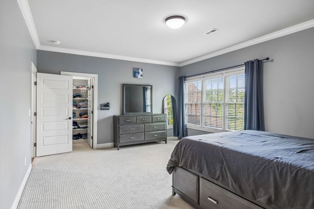 4001 Wallace Ln, Nashville, TN 37215