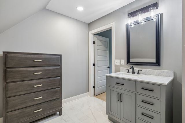 4001 Wallace Ln, Nashville, TN 37215