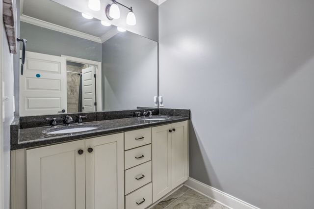 4001 Wallace Ln, Nashville, TN 37215