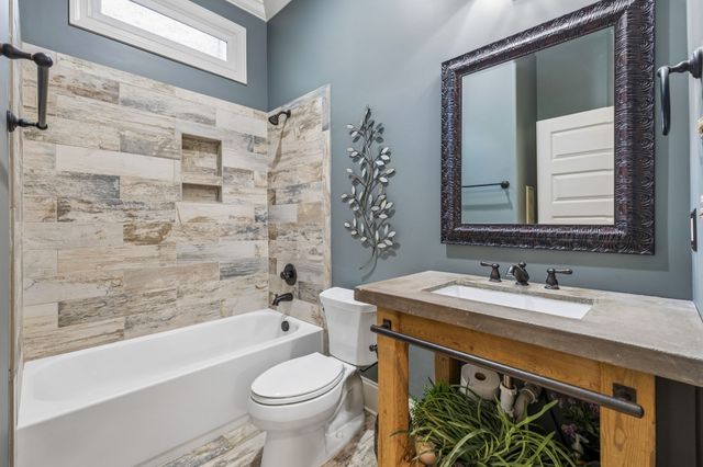 4001 Wallace Ln, Nashville, TN 37215