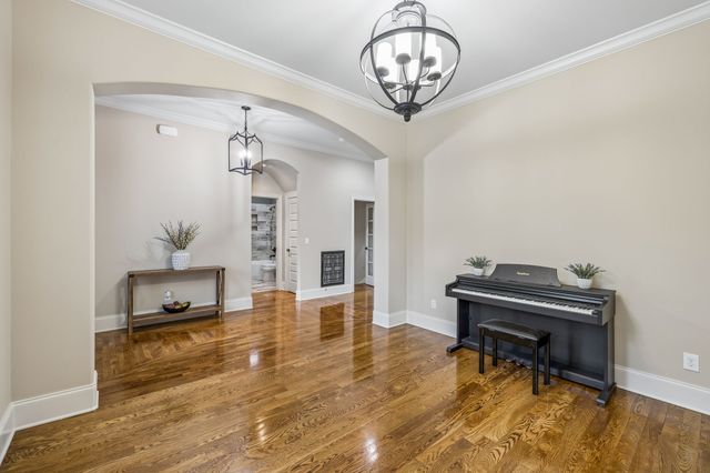 4001 Wallace Ln, Nashville, TN 37215