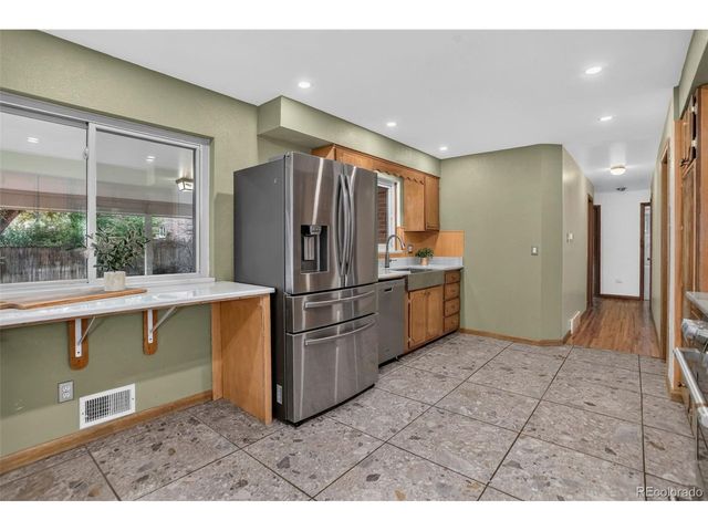 336 Oakland St, Aurora, CO 80010
