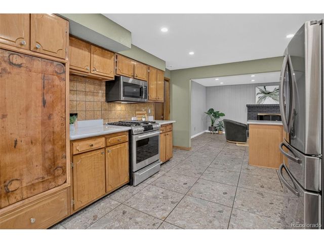 336 Oakland St, Aurora, CO 80010