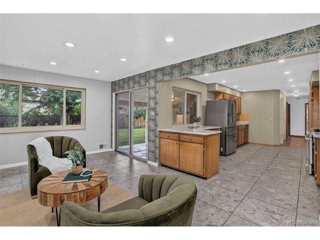 336 Oakland St, Aurora, CO 80010