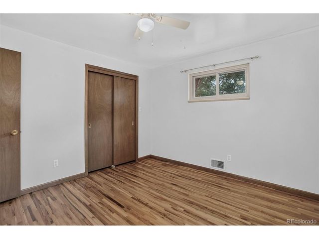 336 Oakland St, Aurora, CO 80010