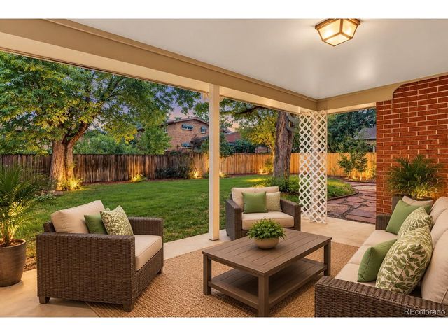 336 Oakland St, Aurora, CO 80010