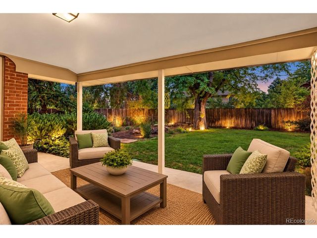 336 Oakland St, Aurora, CO 80010