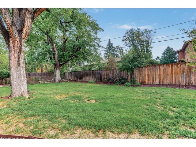 336 Oakland St, Aurora, CO 80010