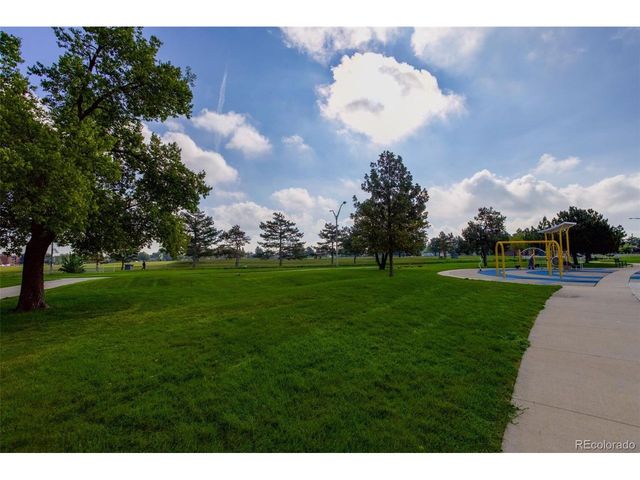 336 Oakland St, Aurora, CO 80010