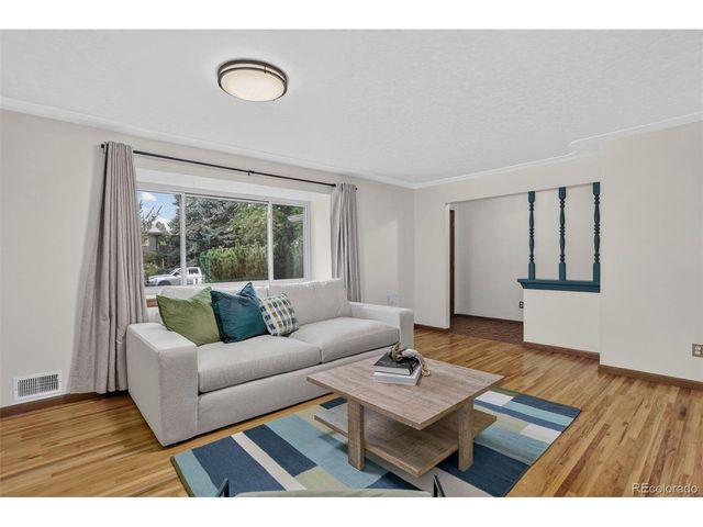 336 Oakland St, Aurora, CO 80010