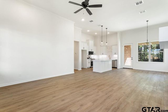 496 Preston Ridge, Tyler, TX 75703