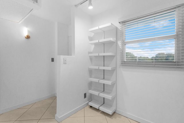 113 Royal Pk Drive 3d, Oakland Park, FL 33309