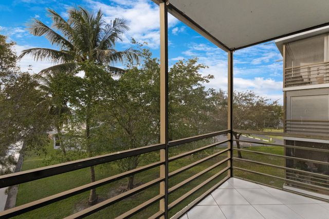 113 Royal Pk Drive 3d, Oakland Park, FL 33309