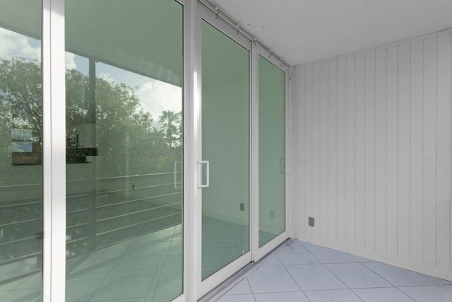 113 Royal Pk Drive 3d, Oakland Park, FL 33309