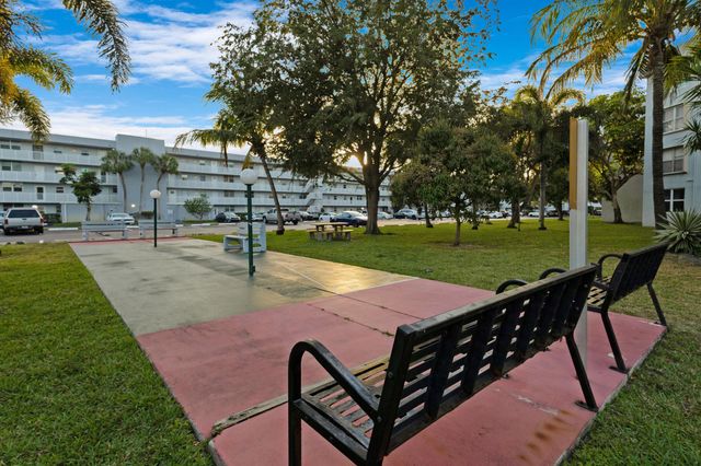 113 Royal Pk Drive 3d, Oakland Park, FL 33309