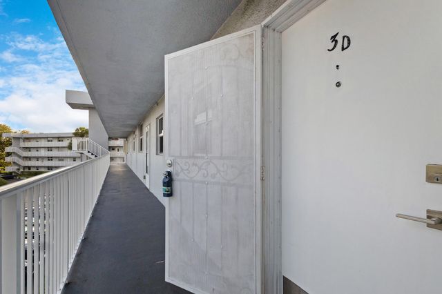 113 Royal Pk Drive 3d, Oakland Park, FL 33309