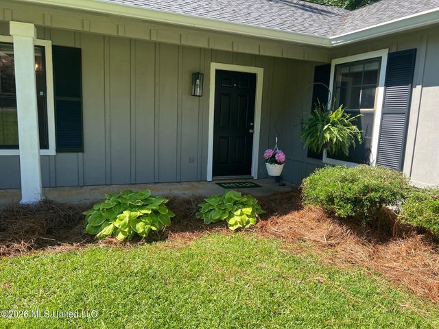 309 Stonecastle Drive, Brandon, MS 39047