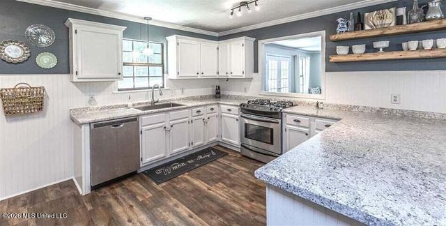 309 Stonecastle Drive, Brandon, MS 39047