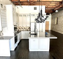 411 Brazos ST 218, Austin, TX 78701