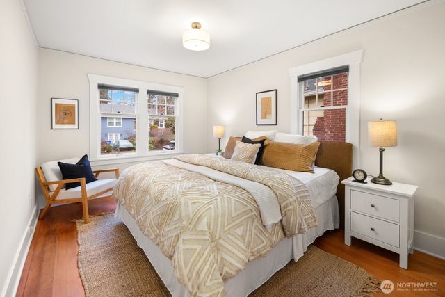 715 N 70th Street, Seattle, WA 98103