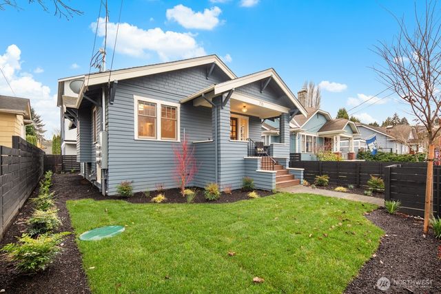 715 N 70th Street, Seattle, WA 98103