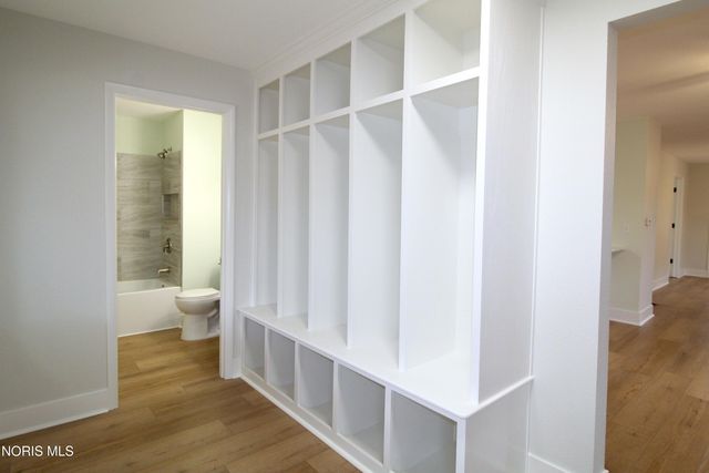 9616 Old State Line Road, Holland, OH 43528